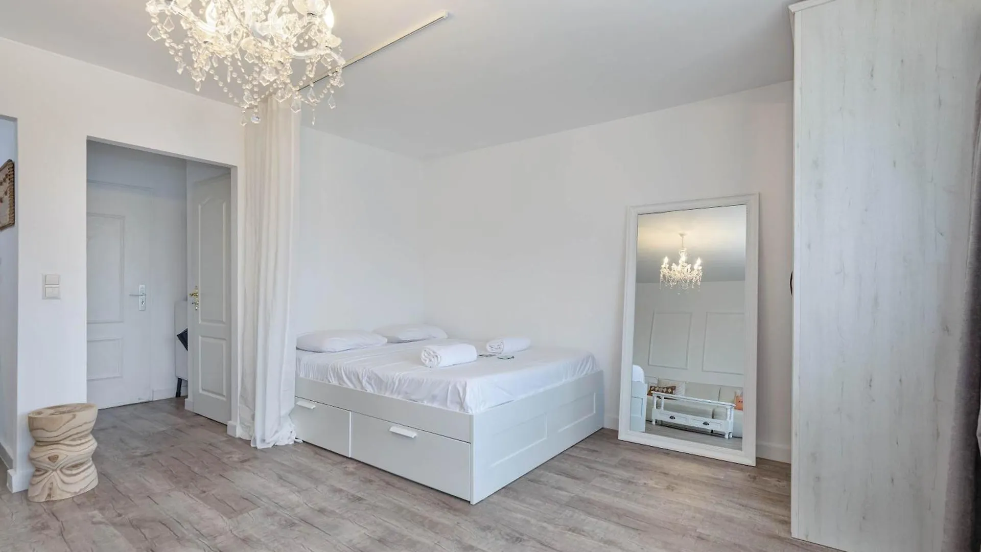 Cozy Limpertsberg Studio With Balcony Luxembourg